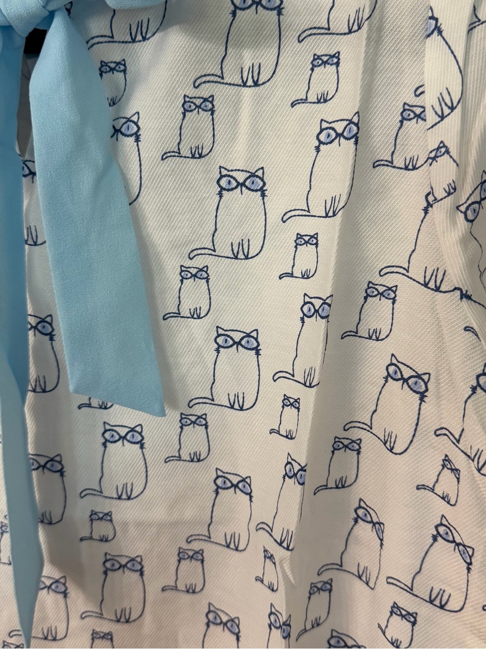Tulip B Women’s Short Sleeve White & Blue Tie Neck Cat Design Blouse Sz S NWT - Picture 9 of 10